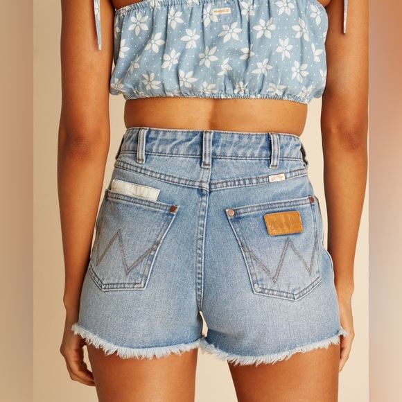 Billabong x Wrangler Showdown Patch Work Shorts - Picture 3 of 8